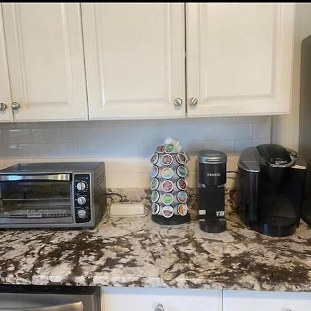 Charming Cottage Historic Falmouth Cape Cod Near Beach And Downtown 2Br 1Bath Deck المظهر الخارجي الصورة