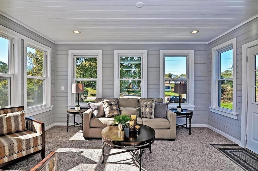 Charming Cottage Historic Falmouth Cape Cod Near Beach And Downtown 2Br 1Bath Deck المظهر الخارجي الصورة